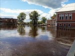Впервые за много лет топит территорию Березников