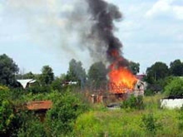 В Чкалово пока молодая пара ходила за водой, у них сгорела дача