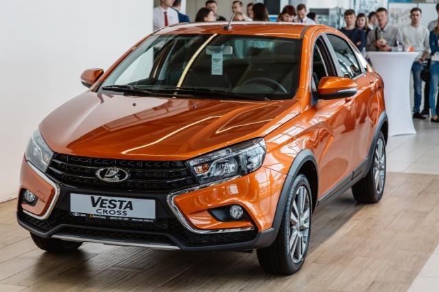      Lada Vesta Cross