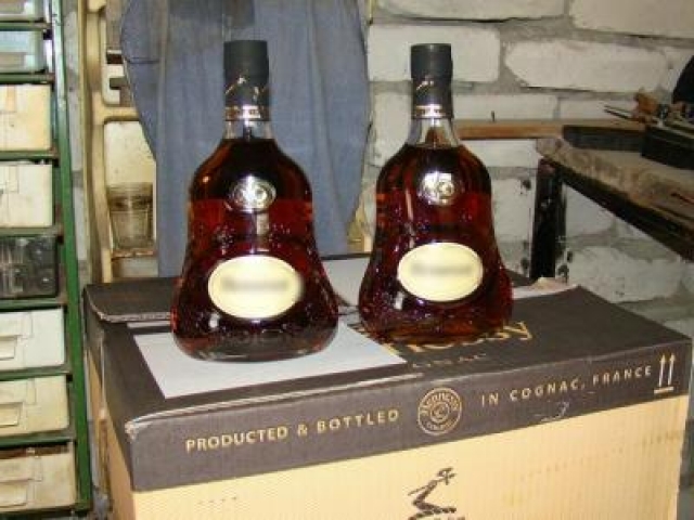 Пермяки снабжали магазины Прикамья поддельным элитным алкоголем и сигаретами