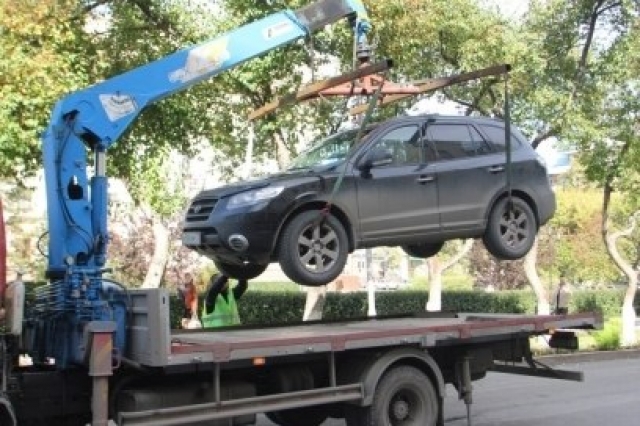 В Березниках на некоторых участках запрещена ночная парковка машин