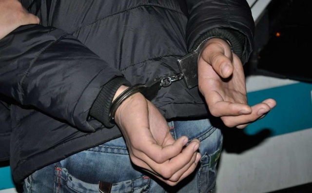 В Березниках безработный рецидивист в магазине схватил деньги, которыми расплачивалась пенсионерка, и скрылся