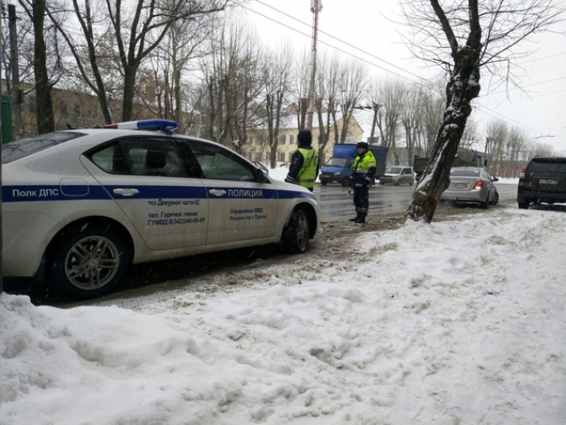 В Соликамске автоледи совершила наезд на коляску с шестимесячным малышом
