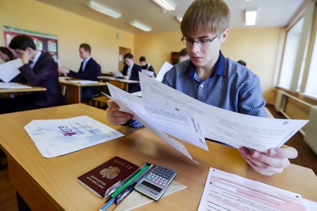 В Прикамье 12 тысяч выпускников приступили к сдаче ЕГЭ