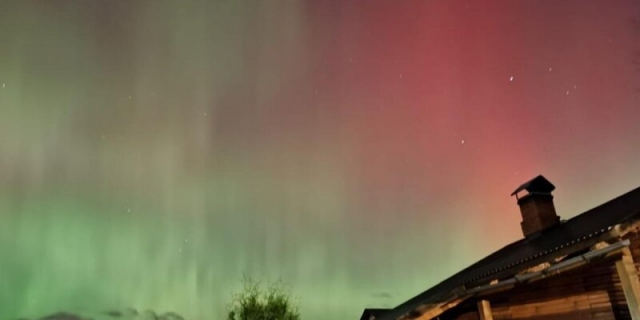 Минувшей ночью жители Пермского края наблюдают полярное сияние